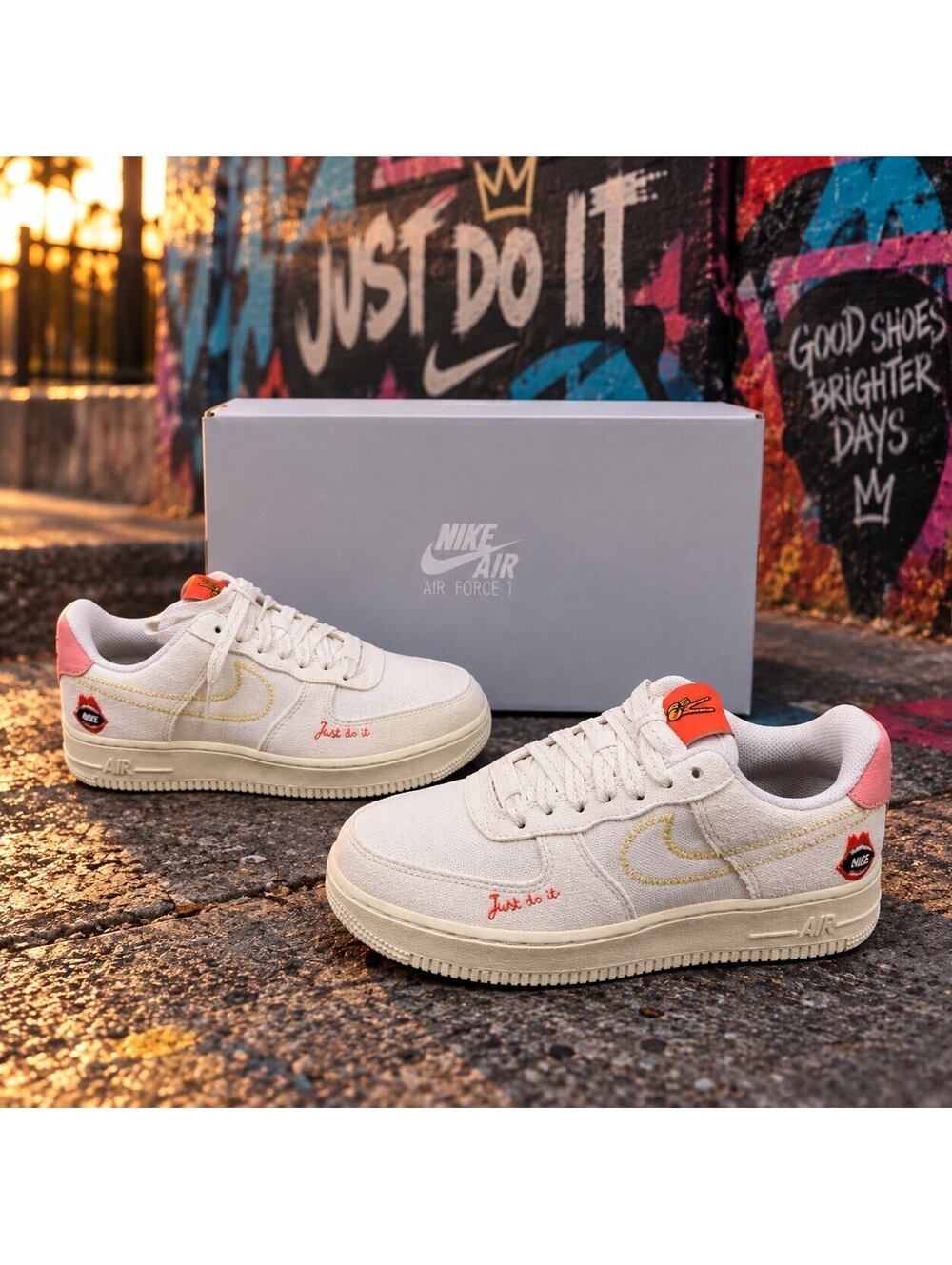 🌞🌞🌞WOMENS AIR FORCE 1 '07 SKU#DQ7656-100 SIZE 5 READY TO SHIP!